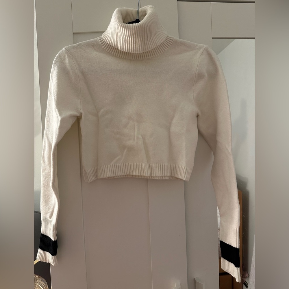 🪷💕 ZARA Women's Cream Turtleneck Sweater💕